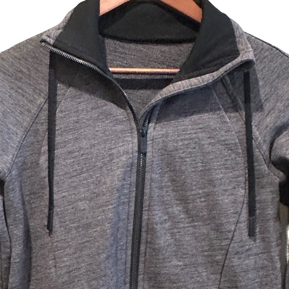Lululemon Huddle and Hustle Jacket Womens Size 4 Gray Full Zip LW4AVDS Stretch - Picture 5 of 9